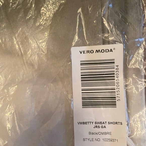 VERO Moda Betty SWEAT SHORTS black Ombre - Picture 11 of 11